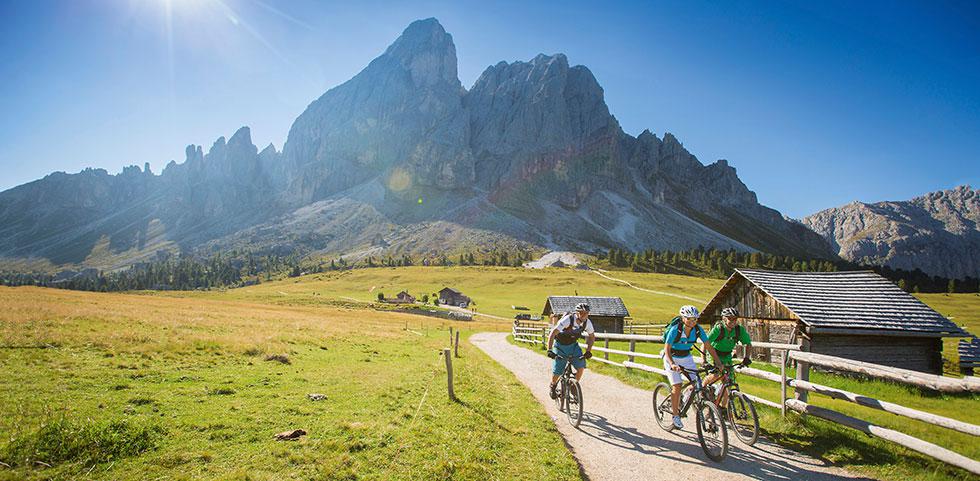 Mountain biking on the Peitlerkofel – Würzjoch